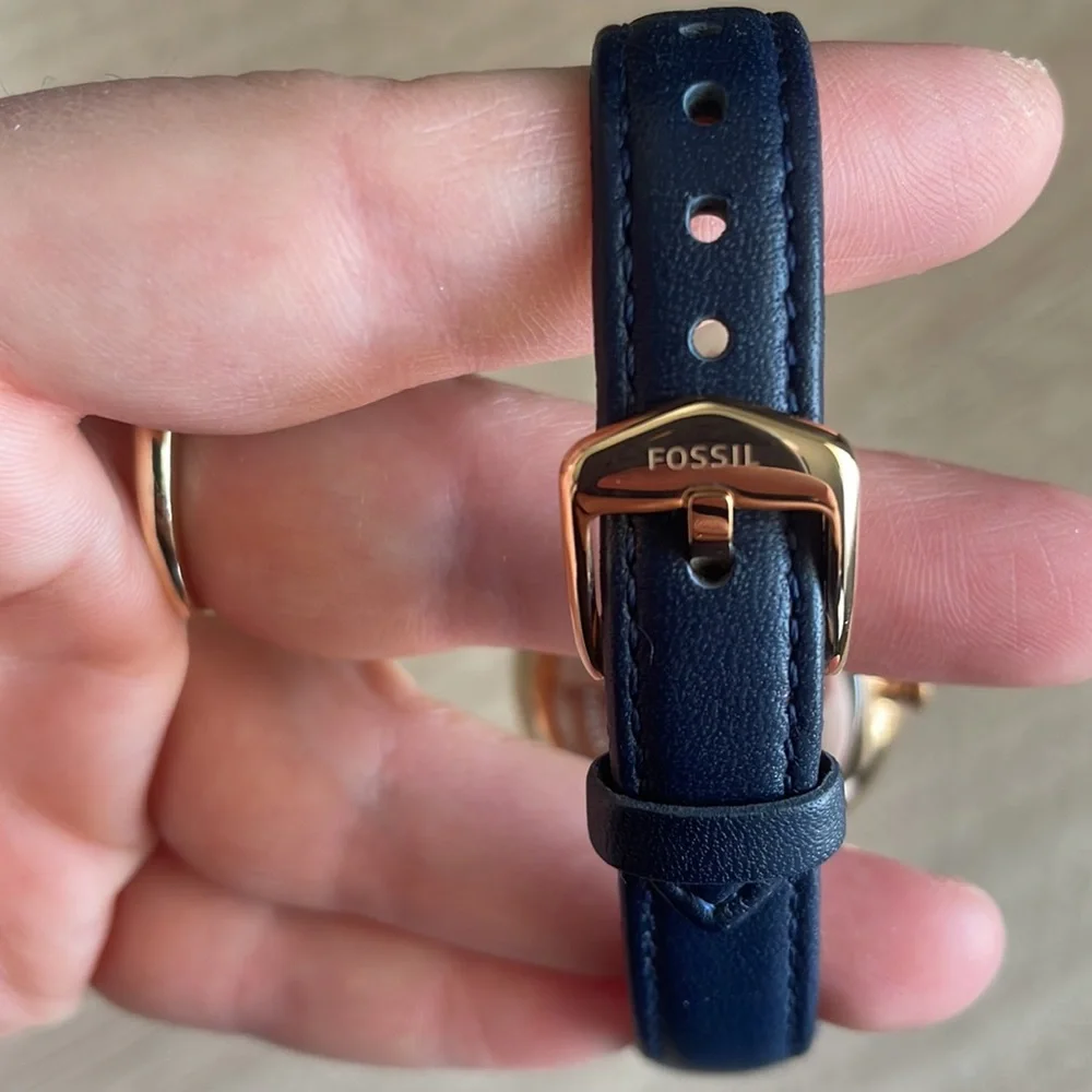 Fossil Jacqueline Navy Leather Watch - Picture 3 of 5